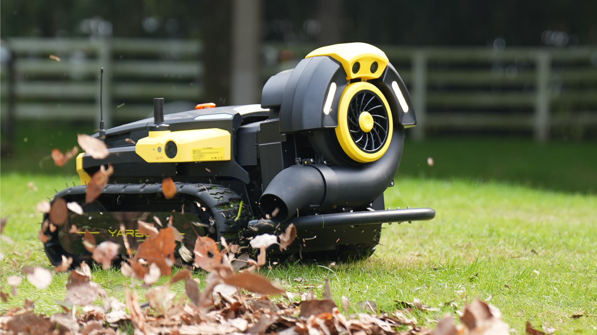 Yarbo Pro Mower 4in1 Bundle image 8