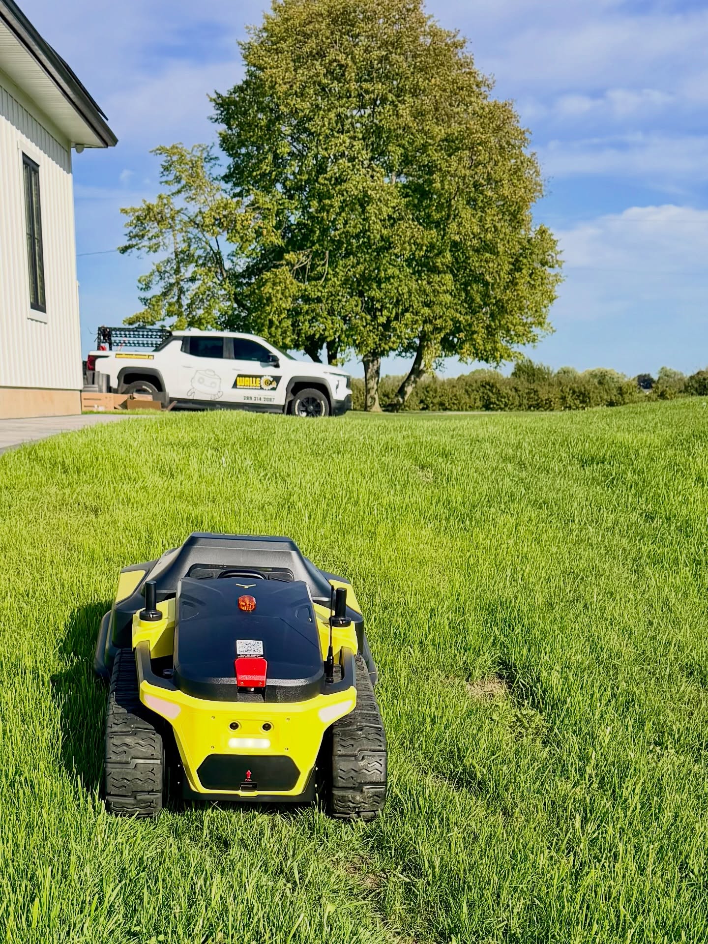 Yarbo Lawn Mower Pro image 4