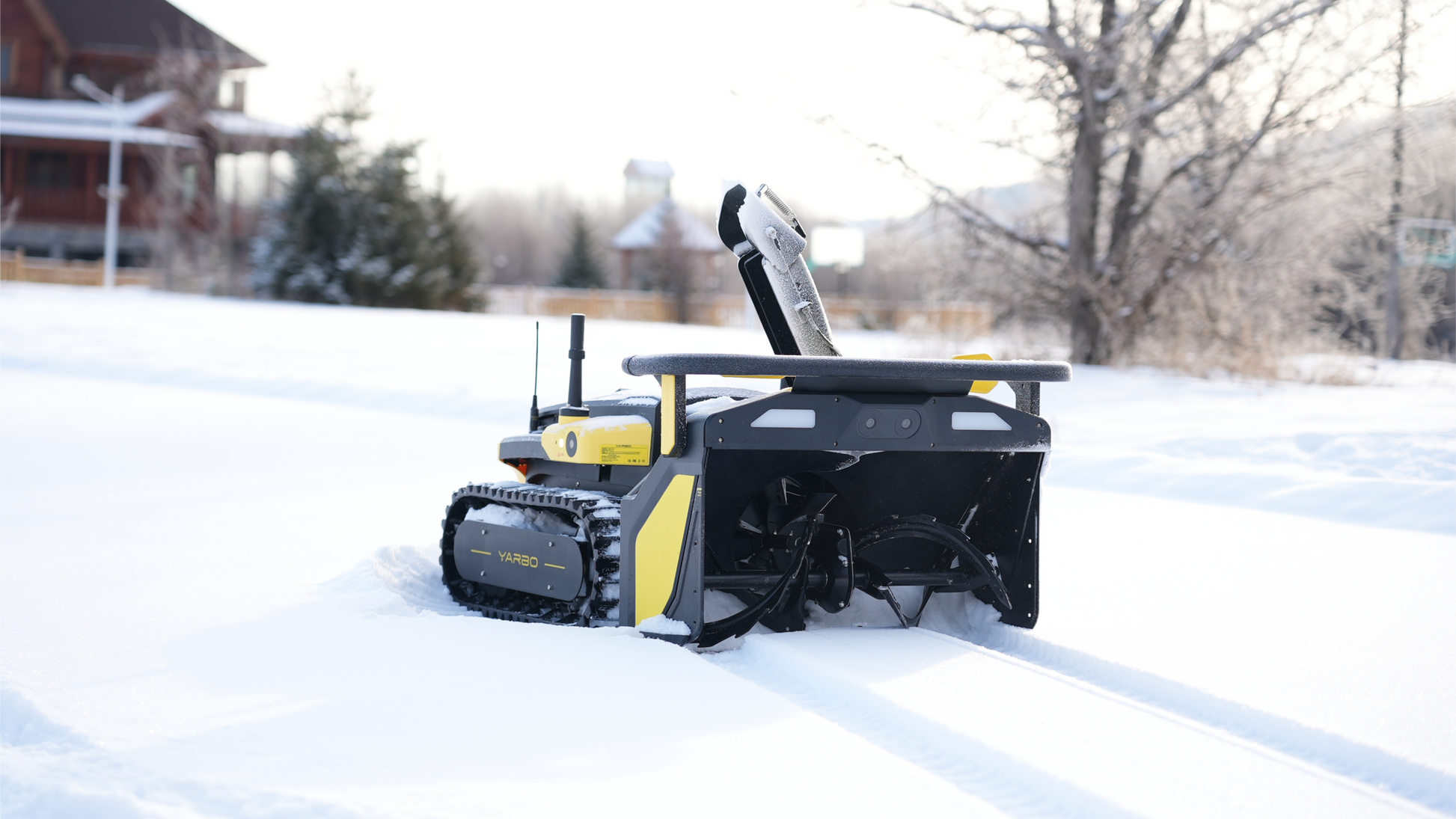Yarbo Pro Mower 4in1 Bundle image 7