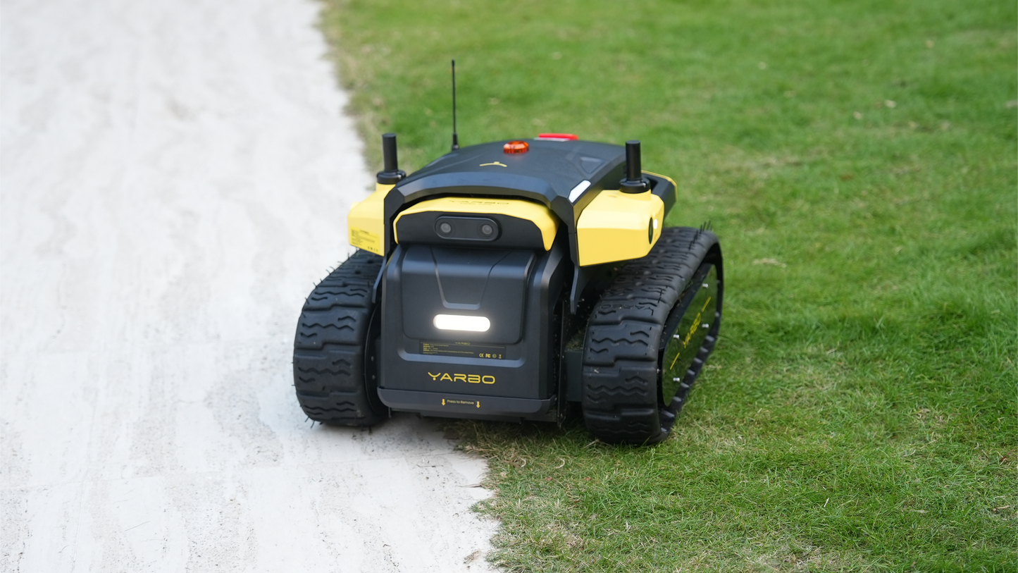 Refurbished Yarbo Core 2024/25 +Snowblower image 3