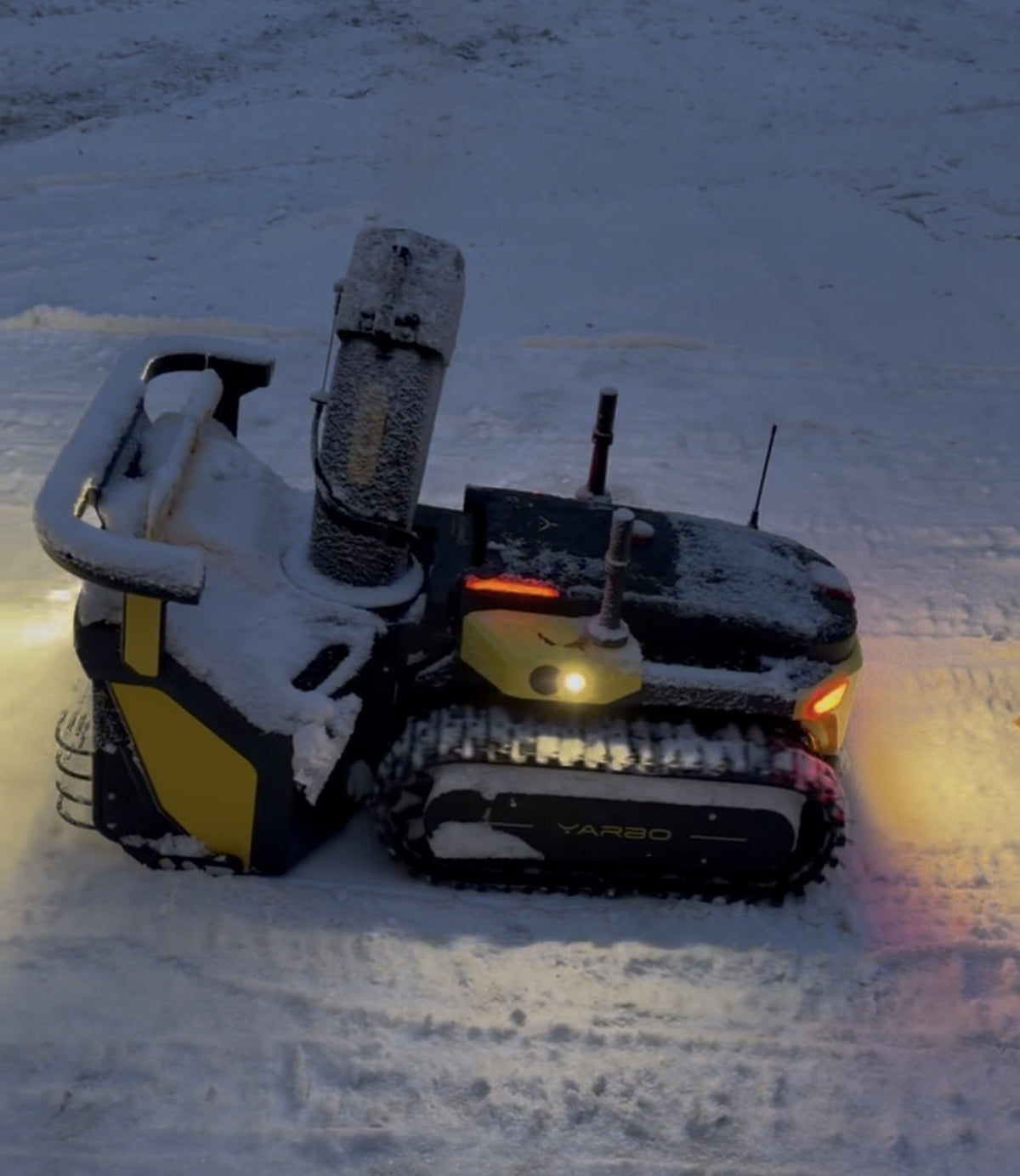 Yarbo Y40 Core + Lawn Mower Pro + Snow Blower + Leaf Blower + Trimmer