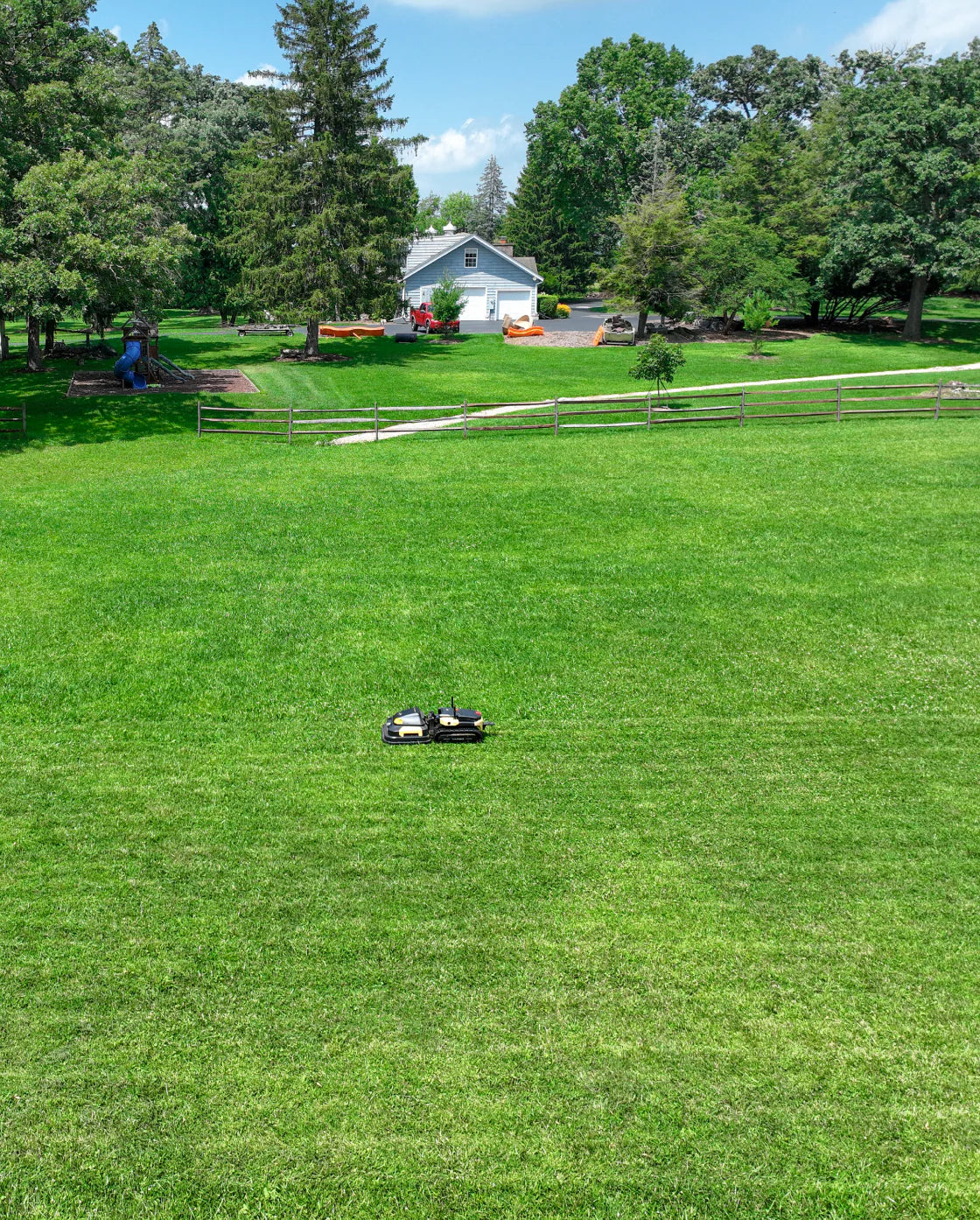 Yarbo Pro Mower 4in1 Bundle image 2